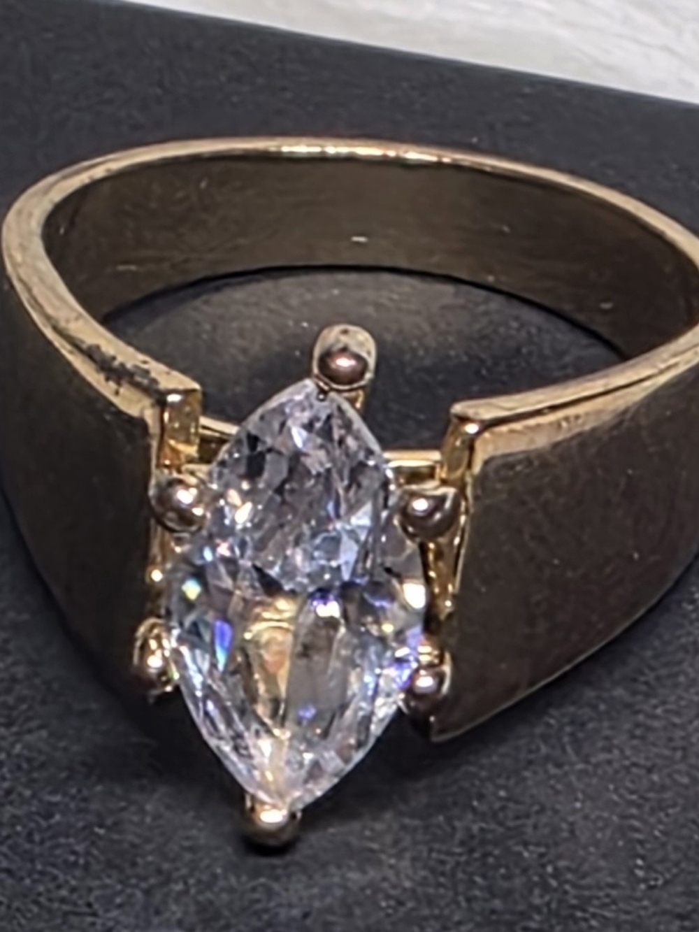 SETA Gold Marquise Ring